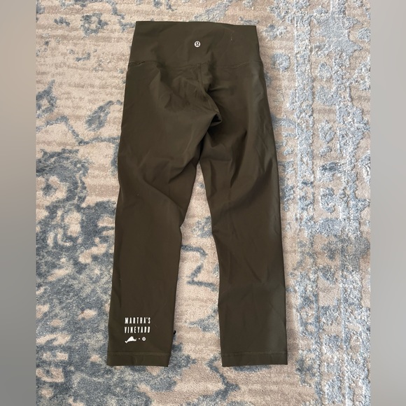 Lululemon Martha’s Vineyard Leggings - Picture 1 of 2